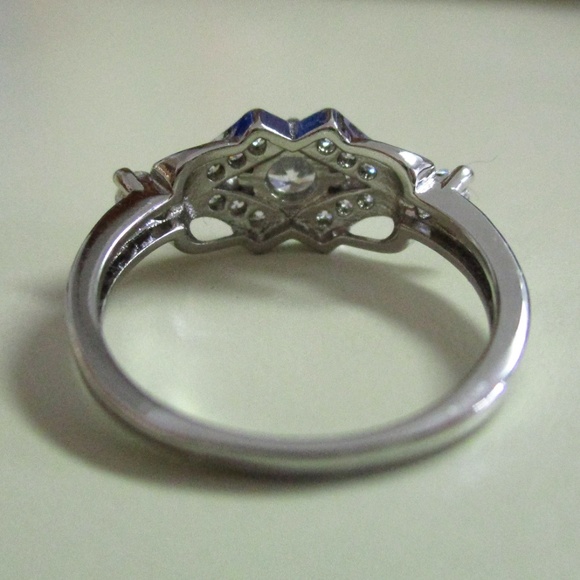 White Sapphire Ring - Picture 7 of 8